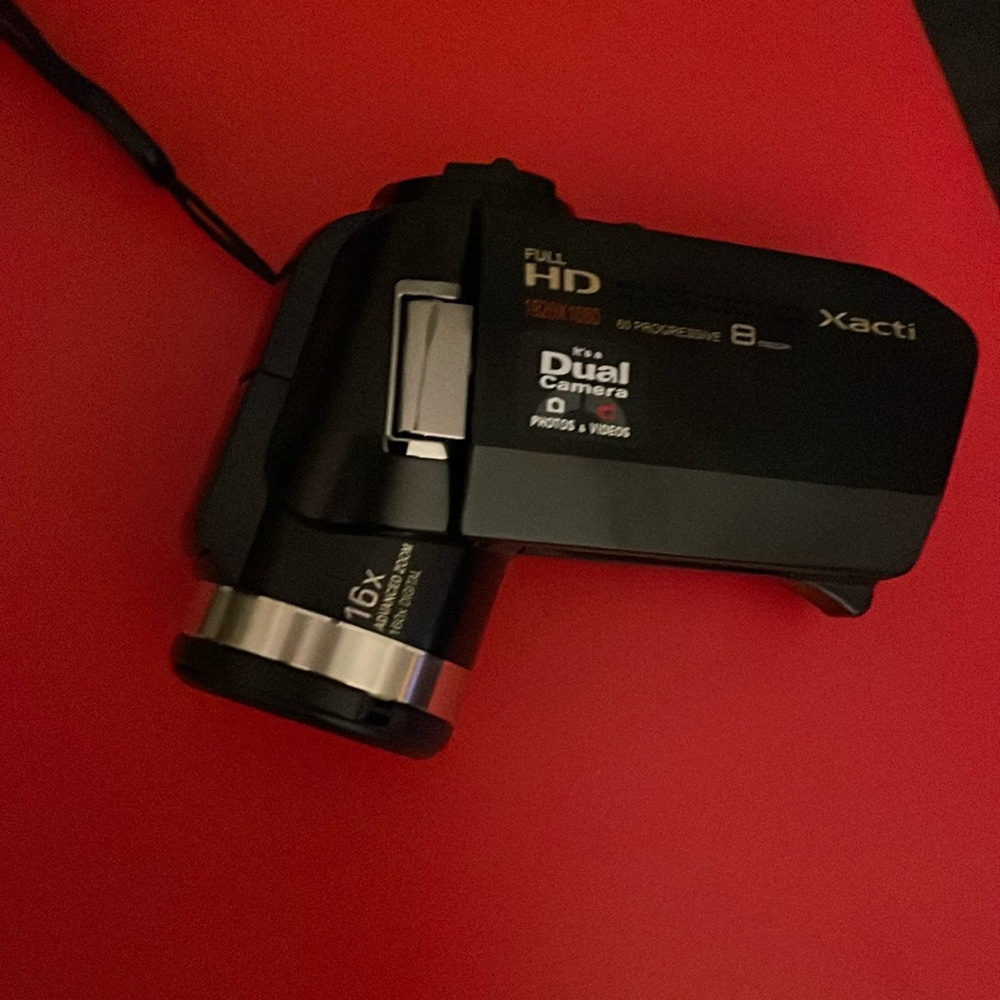 Sanyo Xacti Camera